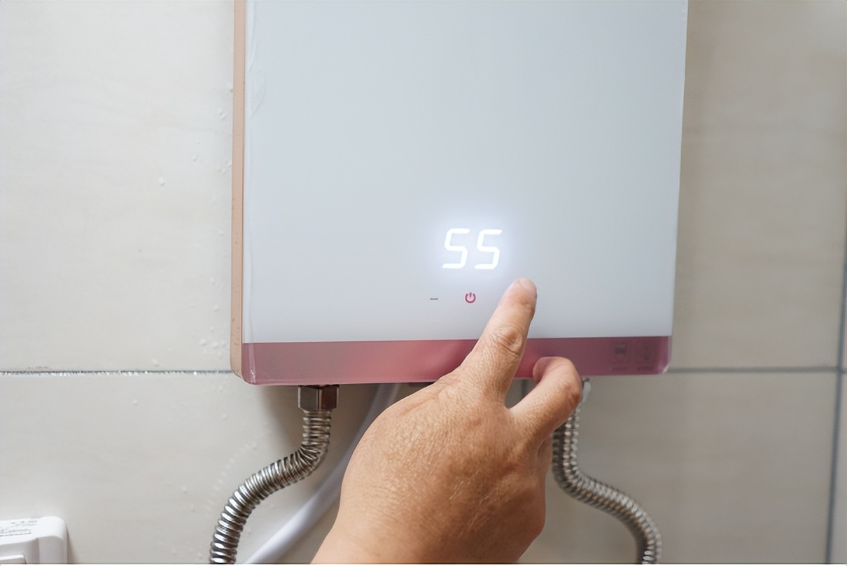 奥特朗即热式电热水器测评,奥特朗f15h-z70c即热式电热水器