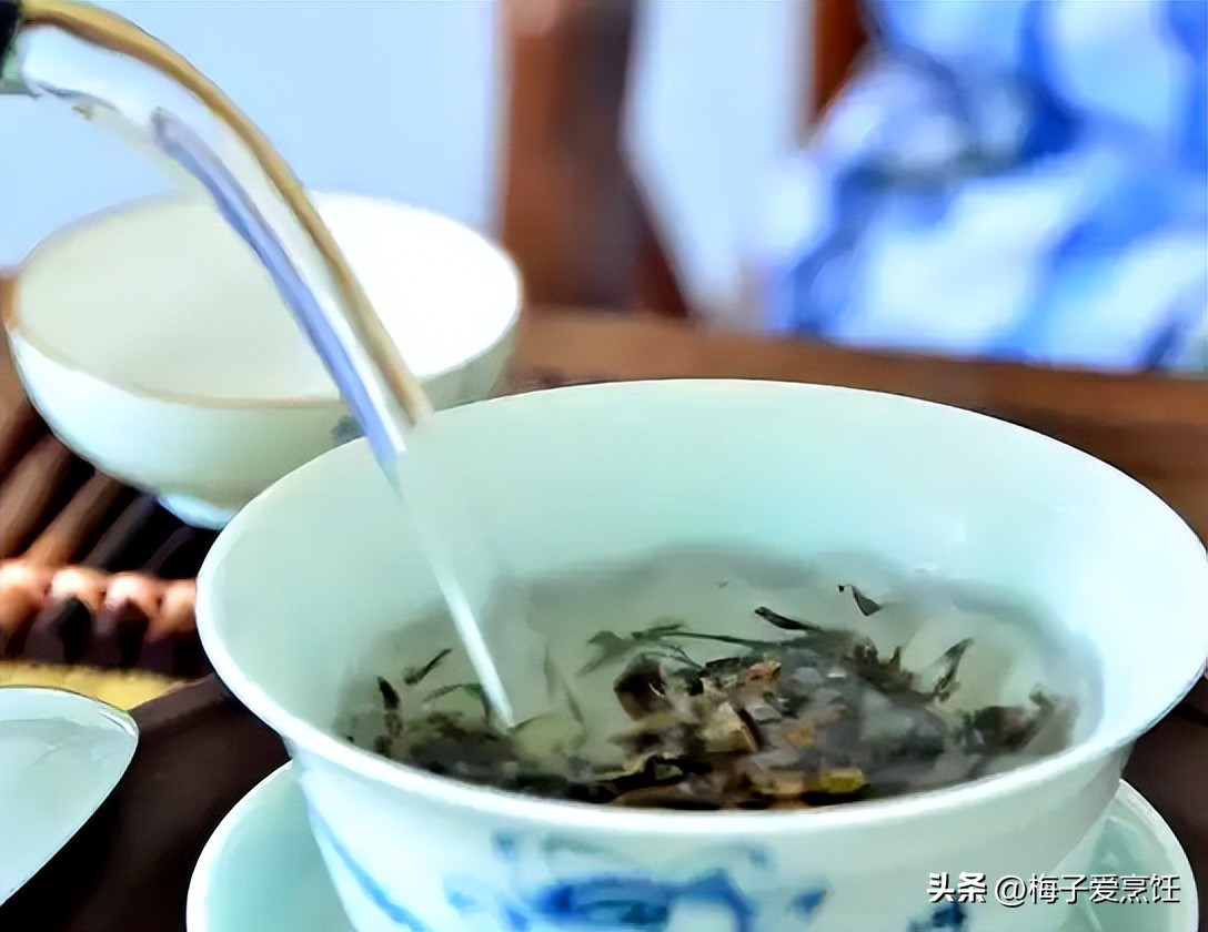 泡茶为什么要自己倒两杯,泡茶时怎样才能泡好一杯茶