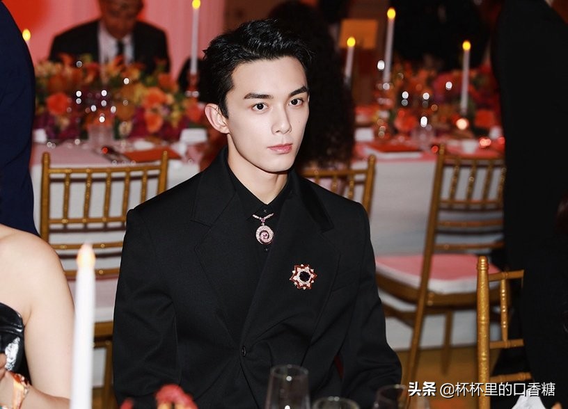 2022角色热度排行罗云熙,2023年男明星热度罗云熙