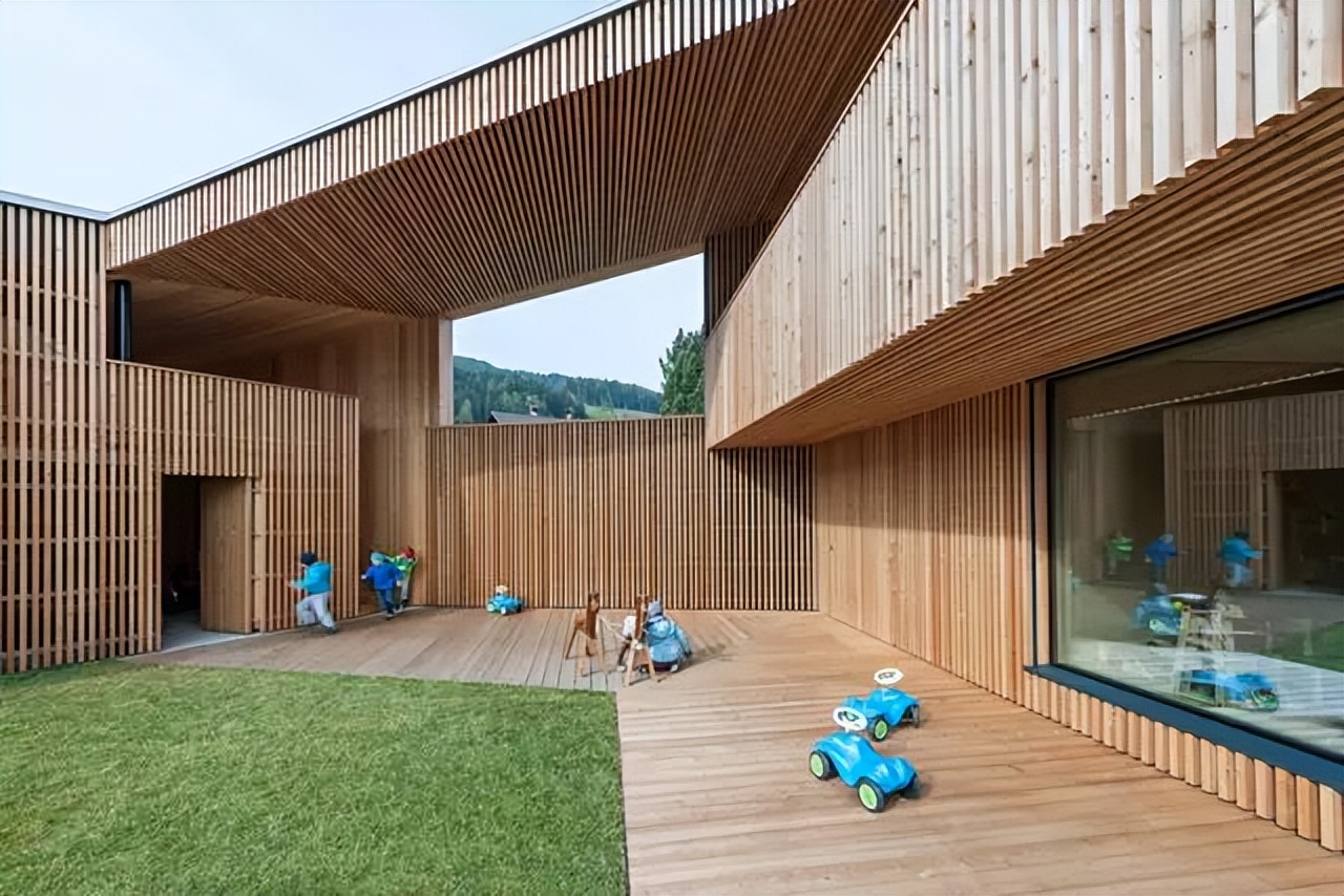 全球最美的十大幼儿园,日本幼儿园与中国幼儿园对比感受