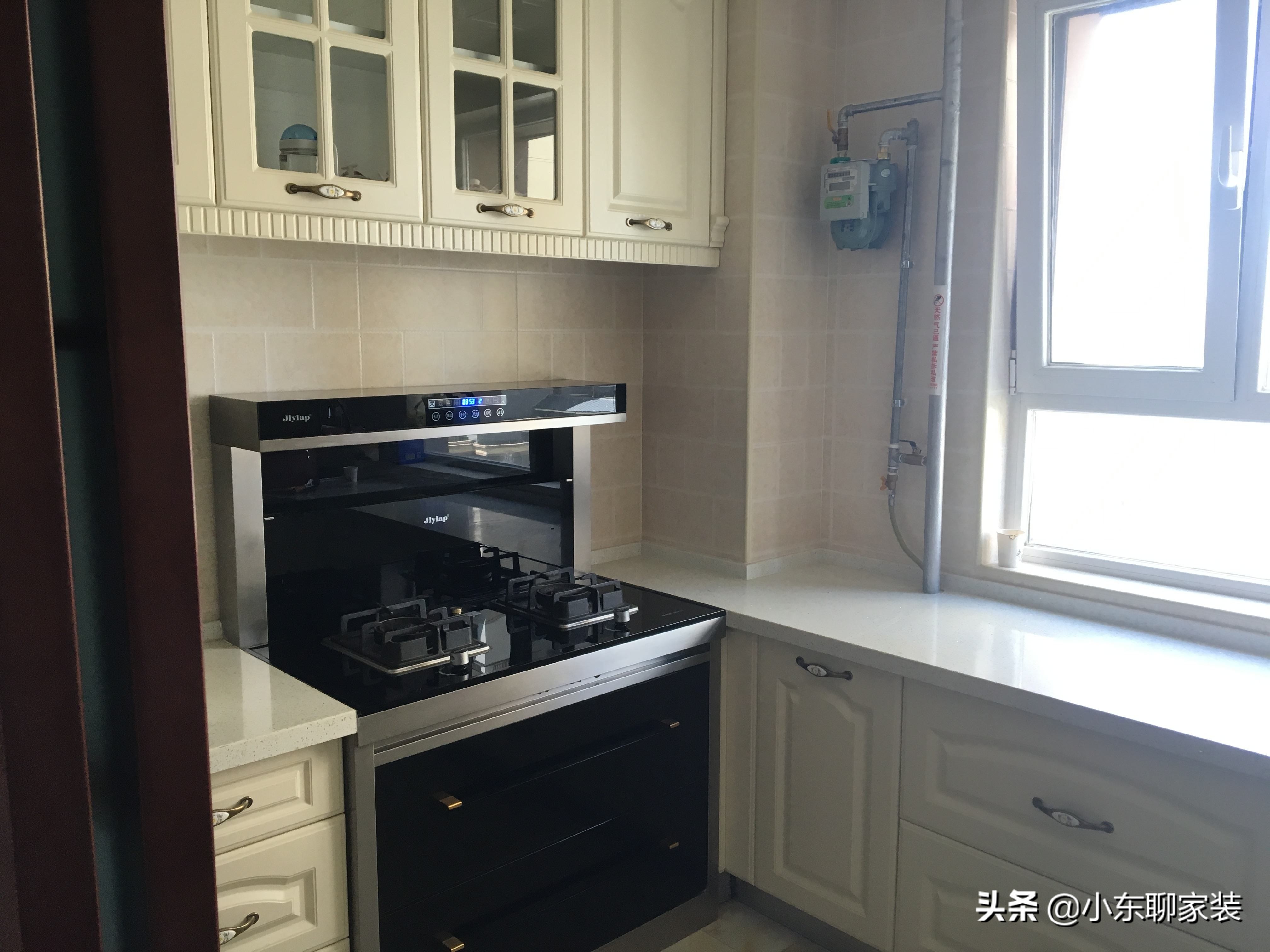 集成灶和侧吸油烟机哪个更实用,集成灶和顶吸油烟机哪个好