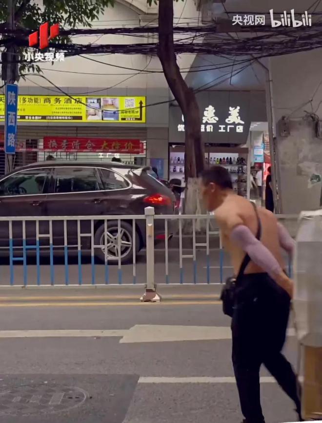 央视频频翻车“靠力气赚钱心里才踏实”，劳动真的可以致富吗？