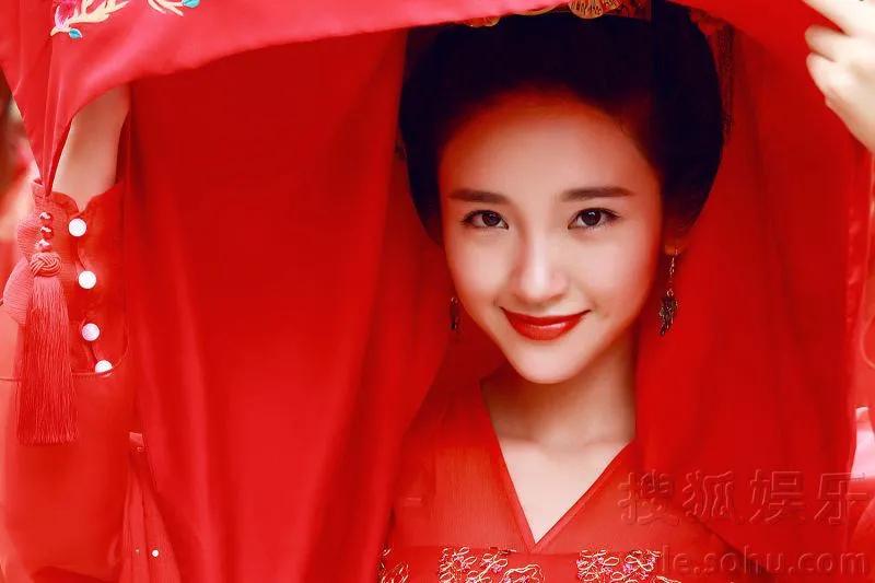 唐艺昕年轻时颜值,唐艺昕惊艳写真大图