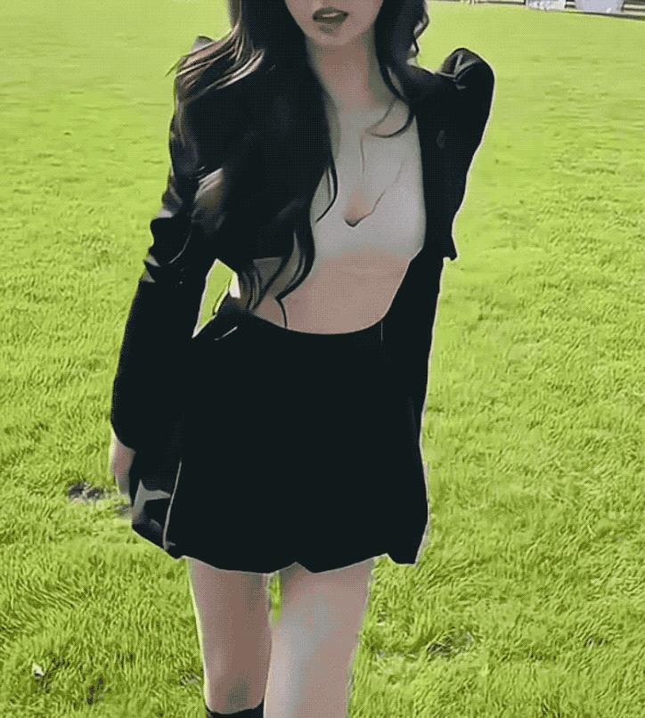 这些女明星真是把“诱惑”玩到了极限,半露*裤内**、露下乳?