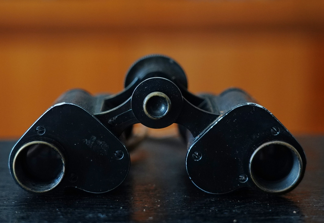 战争时期的老式军用望远镜,战争年代的18倍望远镜