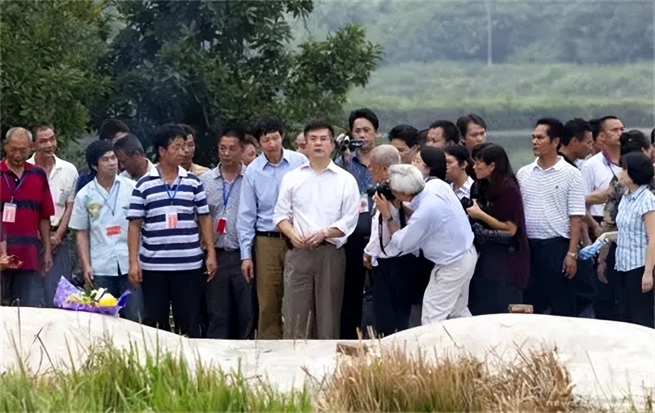 骆家辉之前的美国驻华大使,骆家辉前任大使