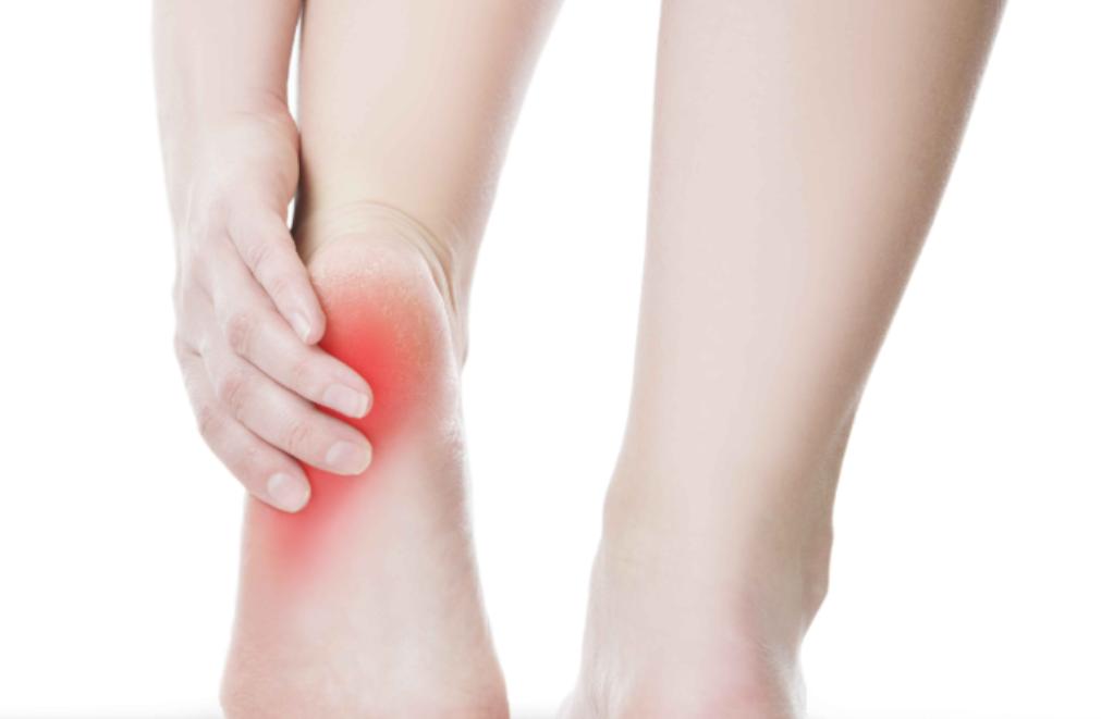 中老年人出现脚底板疼,老年人脚底板疼是什么原因