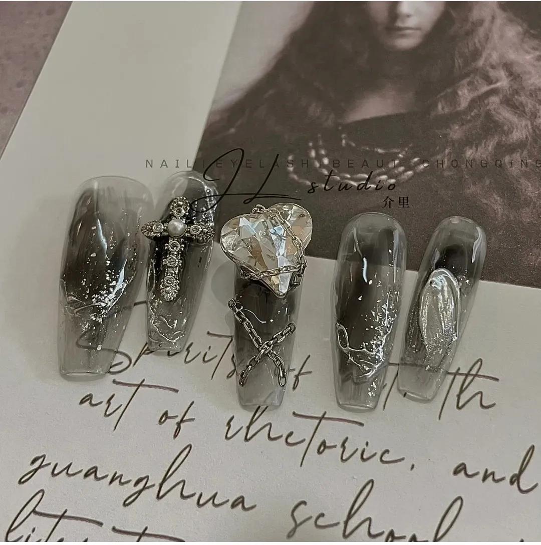 囚笼之心，暗黑血统黑化小魔女美甲