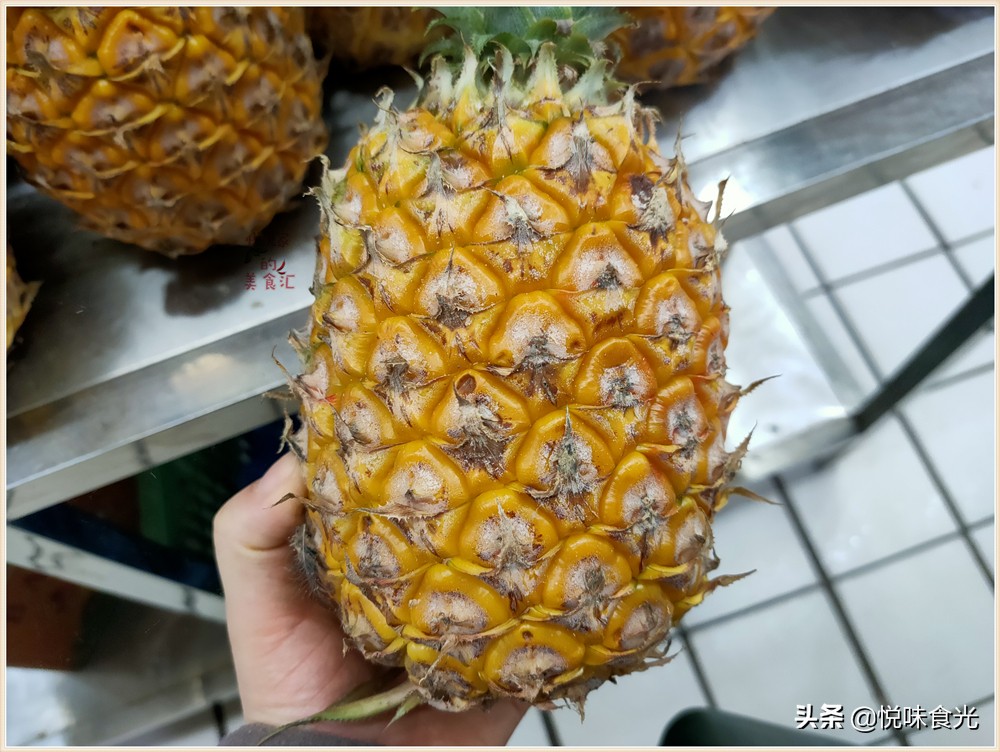 买菠萝绿的好还是黄的好,买菠萝青皮还是黄皮