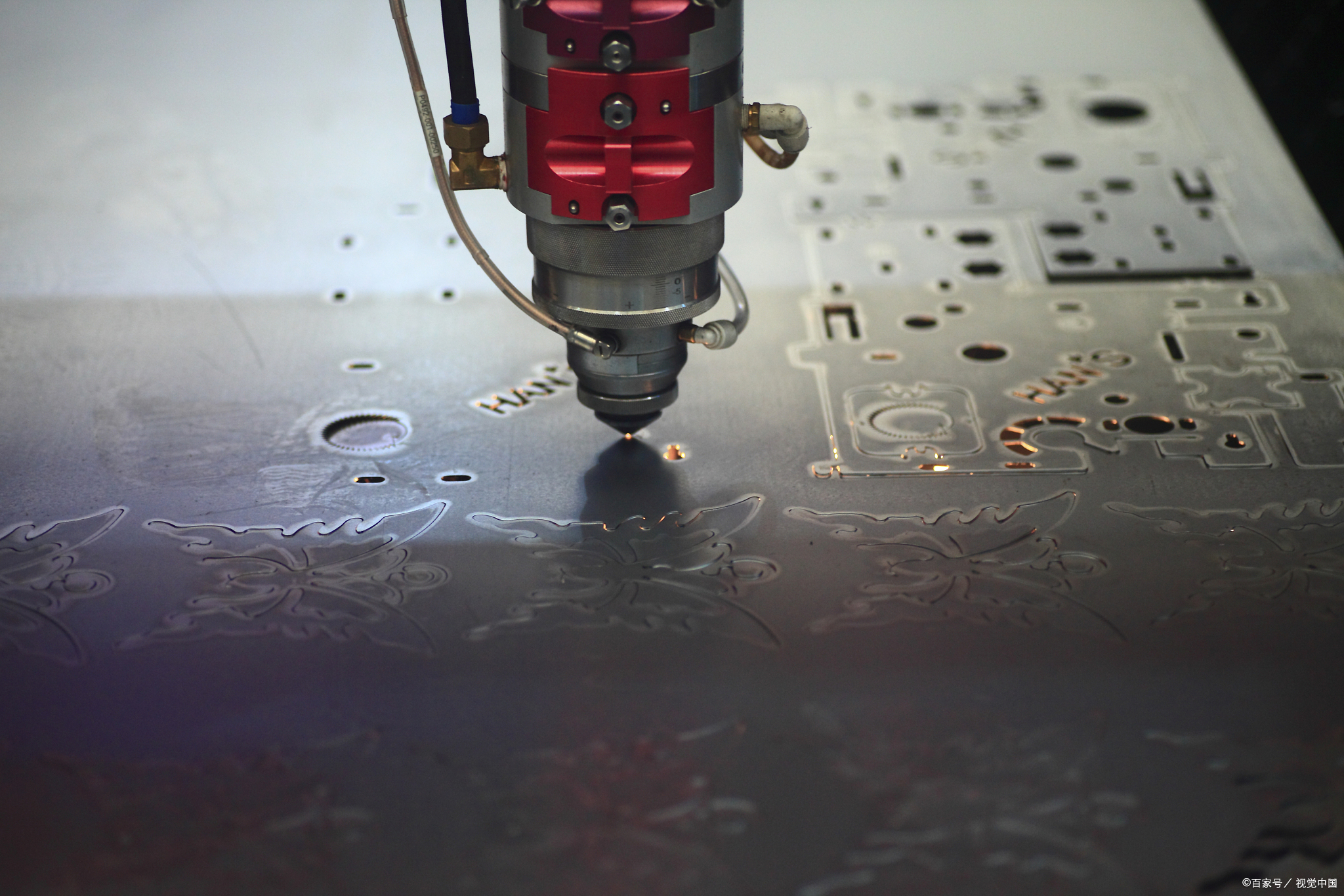 激光切割怎么先穿孔后切割教程,激光切割薄板的穿孔技巧