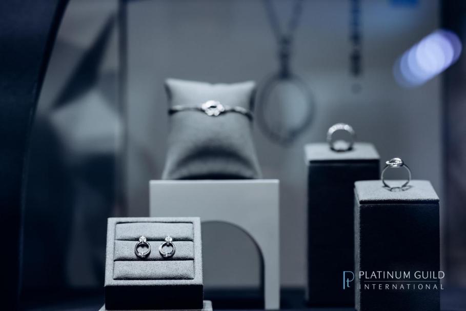 温柔自有力量，因铂金更坚定