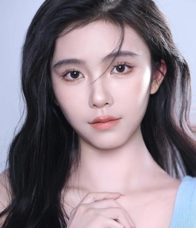 今年被内定的“神颜港姐冠军”，火辣到网友集体破防：港娱有救了