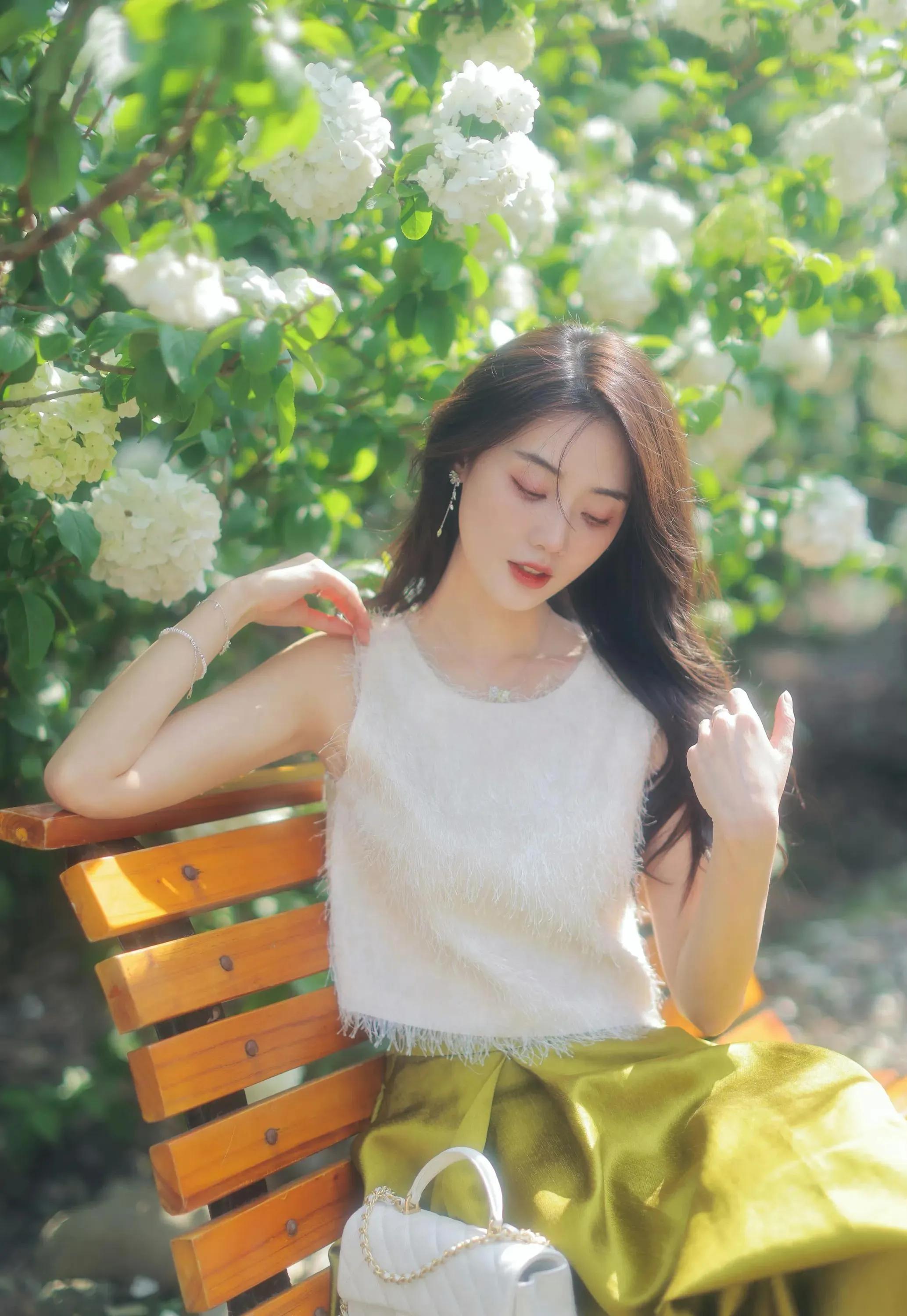 韩版白色背心长裙搭配,流苏背心长裙