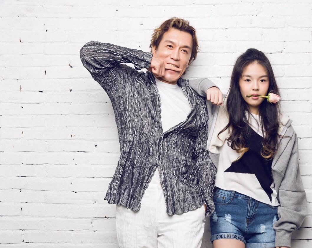 哈文悼念李咏完整版,李咏离开已经两年哈文过得还好吗