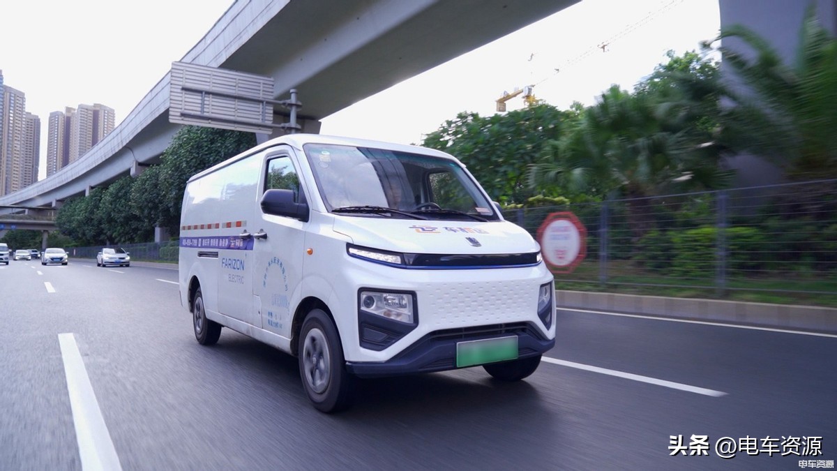 电车跟车记｜负债两百万每天工作20小时这台车给他坚持的底气