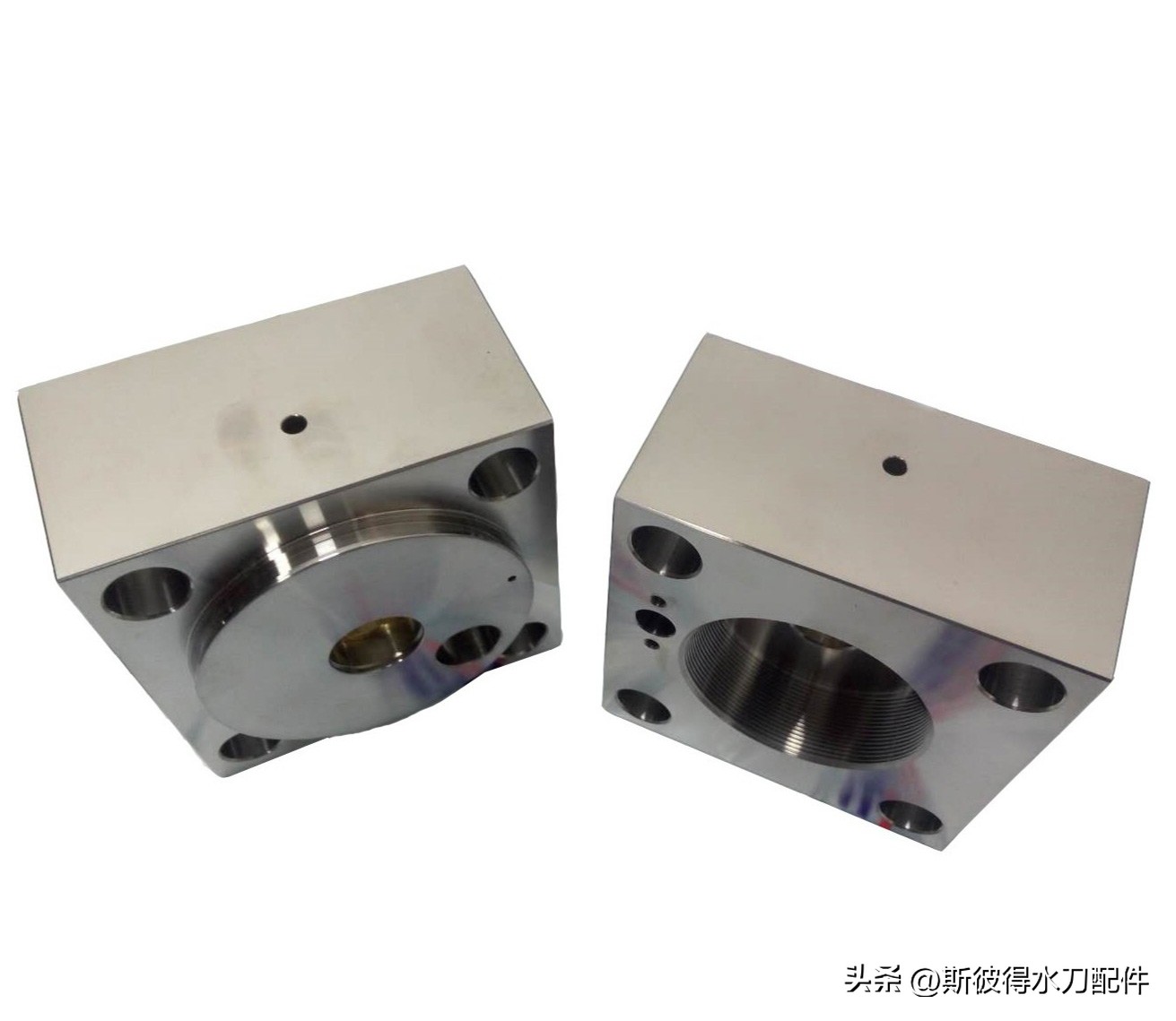 水刀增压器油封更换,水刀总成油缸端盖漏水