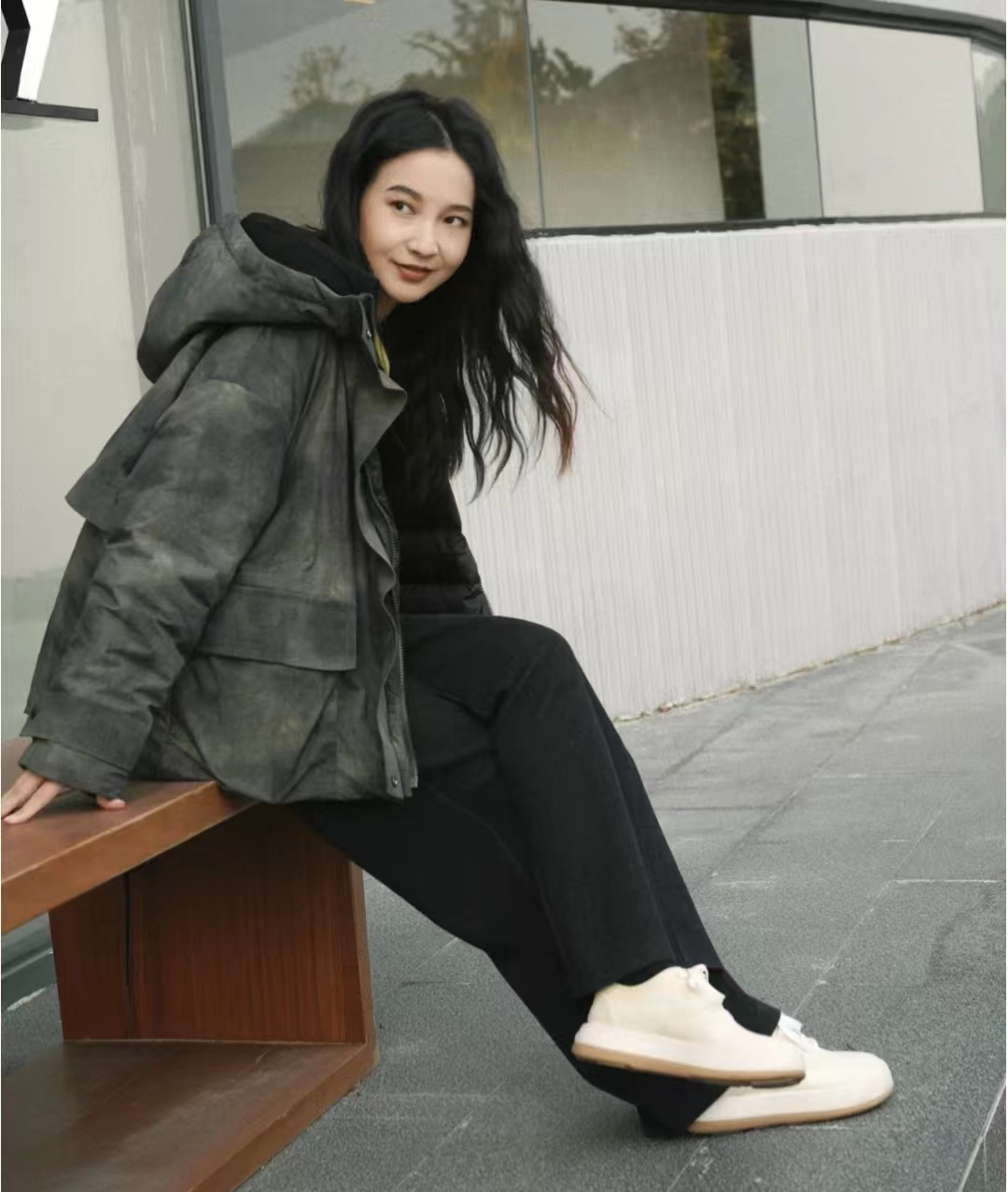 冬季穿什么颜色的羽绒服比较百搭,每个色系都很好看