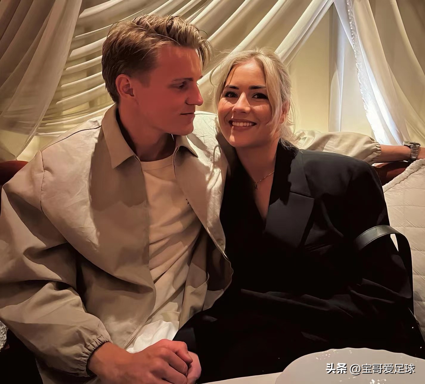 厄德高女友,厄德高与女友