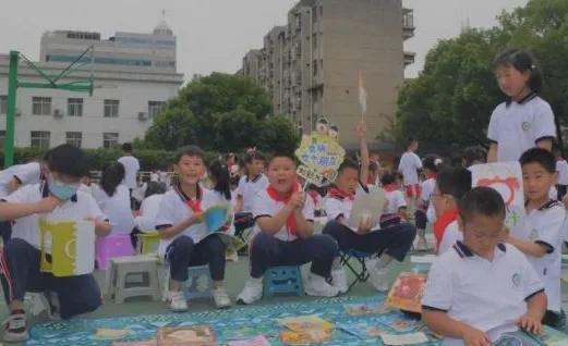 绀艰禐浜屽崄澶т功棣欐鼎绔ュ績,绀艰禐浜屽崄澶х蹇冨悜鍏氬効绔ョ増