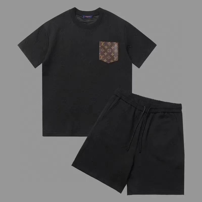 秋冬干净男生高级感穿搭,小众夏季男生穿搭