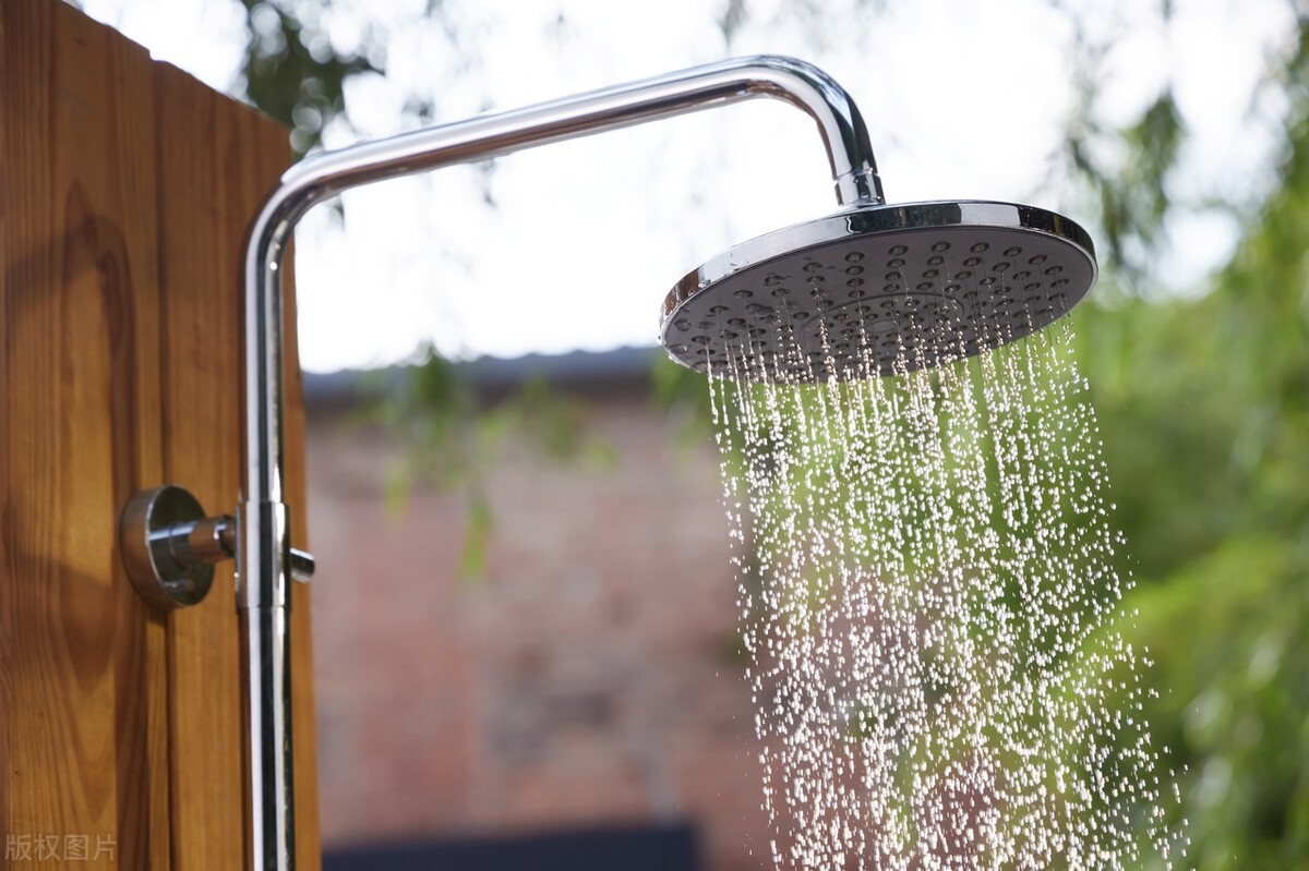 燃气热水器的花洒怎么挑选不踩坑,怎么样挑选到合适的花洒喷头