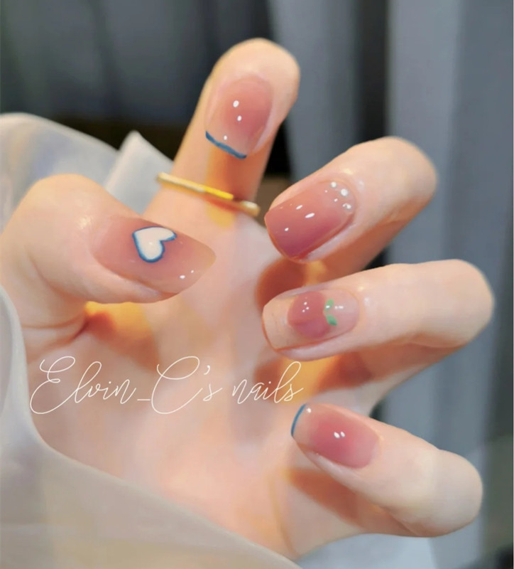 自己做美甲有什么区别,自己做美甲怎么养指甲