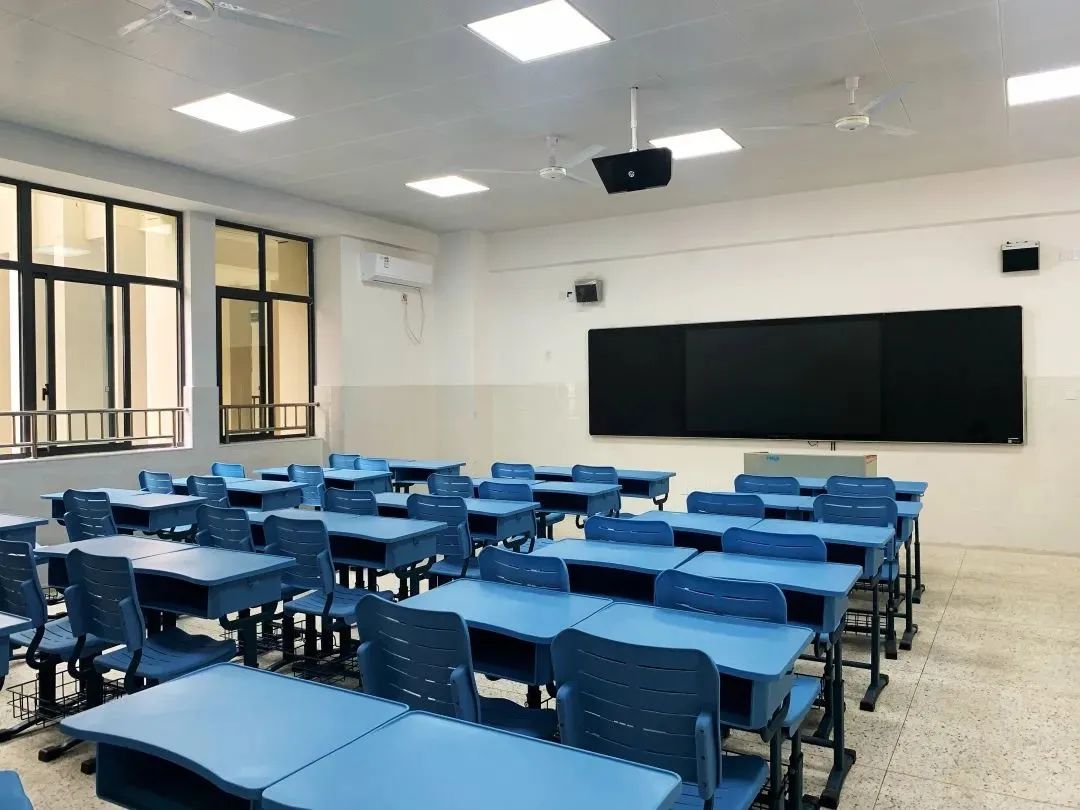 走进直播间|这所学校办学仅三年，实力不容小觑！