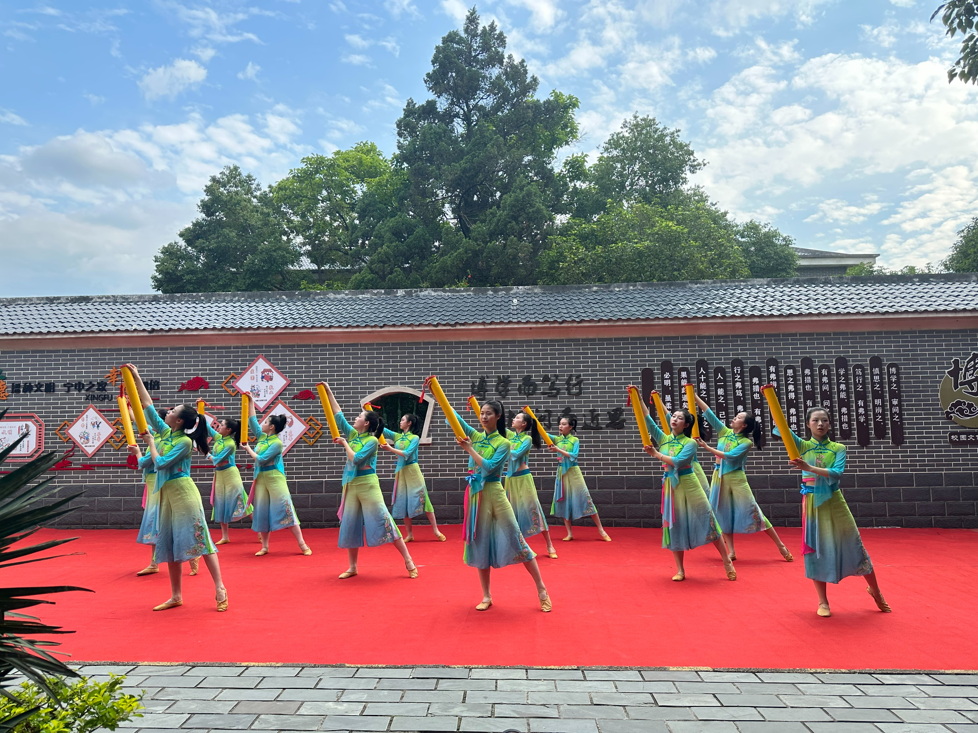 闂斂姹熻タ瀹侀兘浜屼腑璇惧悗寤舵椂鏈嶅姟,瀹侀兘涓変腑璇惧悗鏈嶅姟