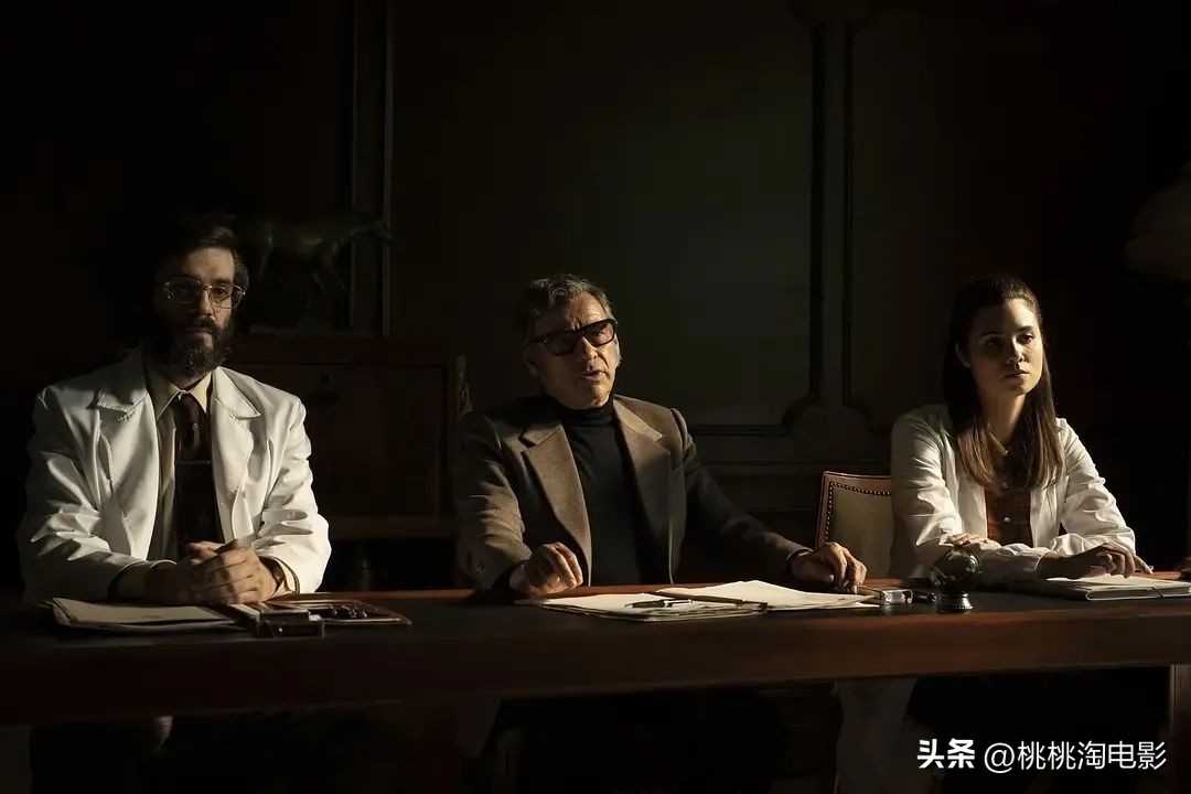 终于，一点点热闹起来了。