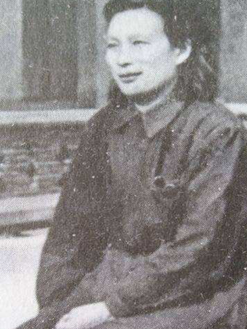 她曾担任广东省委书记，挽救了两位开国中将，66岁被重新启用