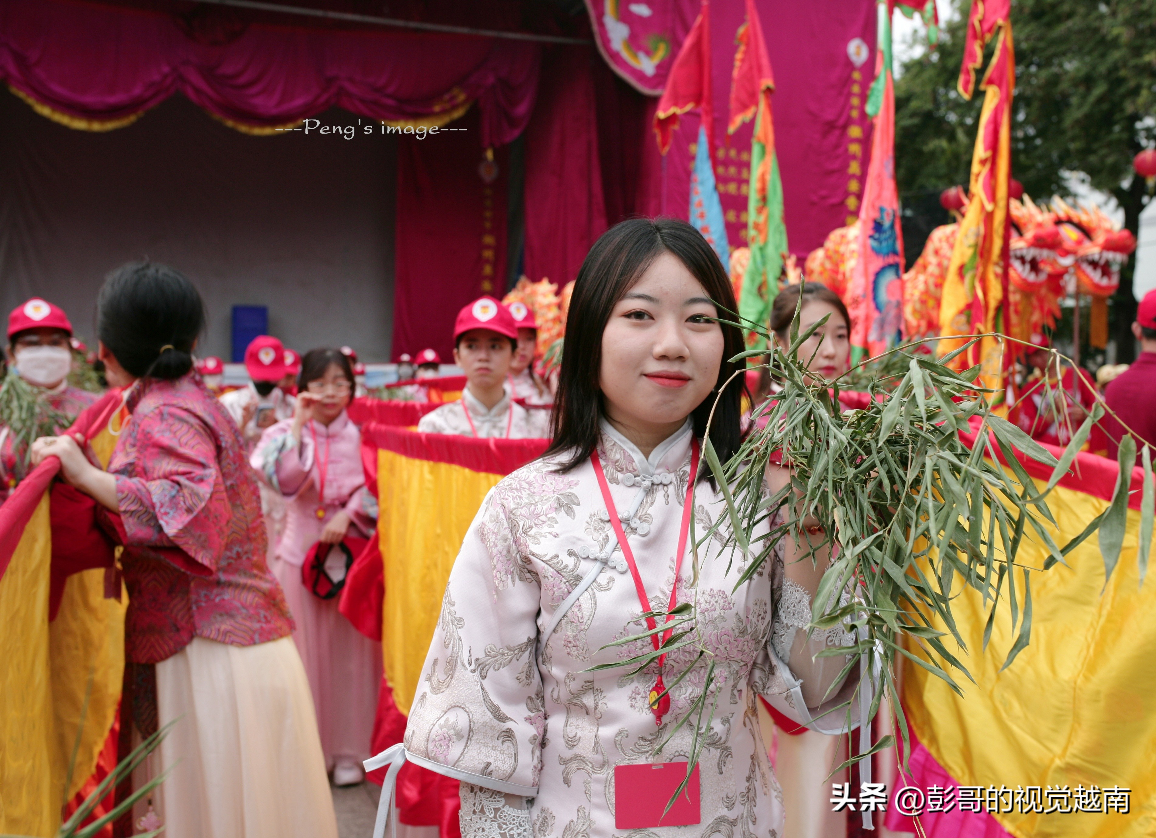 越南西貢華人的【恭請關聖帝君聖駕出遊】活動。