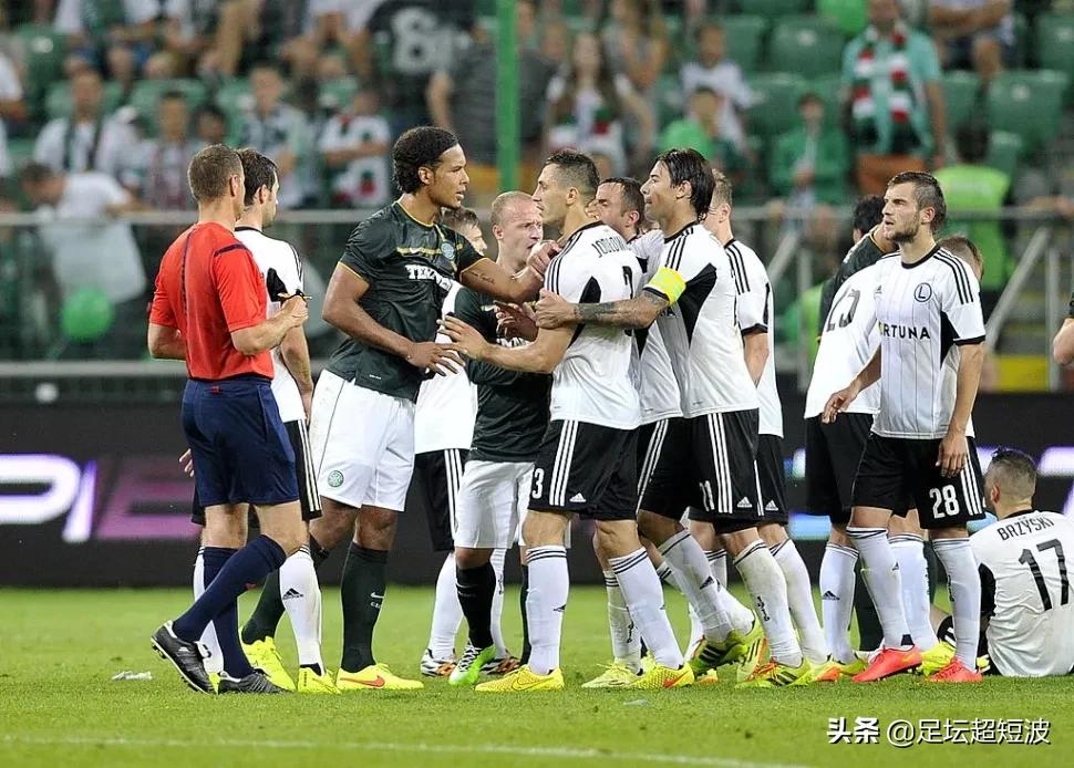 点球误判欧冠,点球红牌错判视频