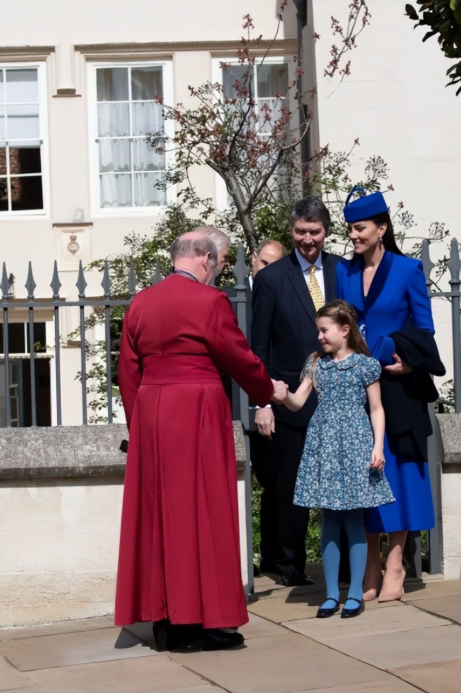 威廉凯特一家五口幸福洋溢,凯特威廉一家五口合照