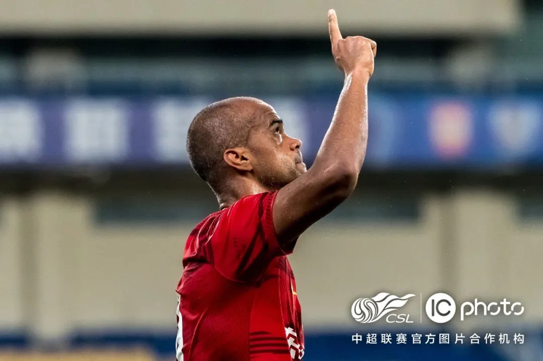 亚泰球迷祝福泰山,长春亚泰最新转会消息儒尼奥尔