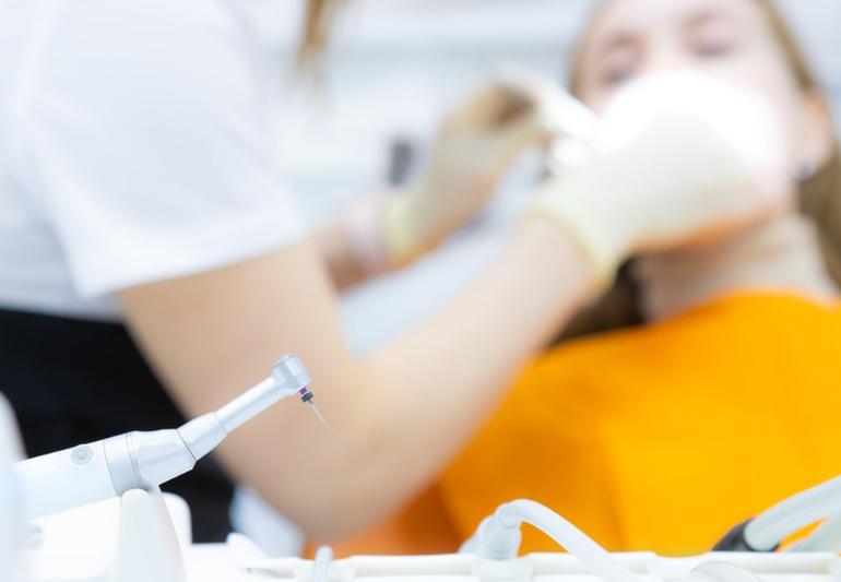 急性牙髓炎疼痛属于几级疼痛,急性牙髓炎会导致耳颞部疼痛