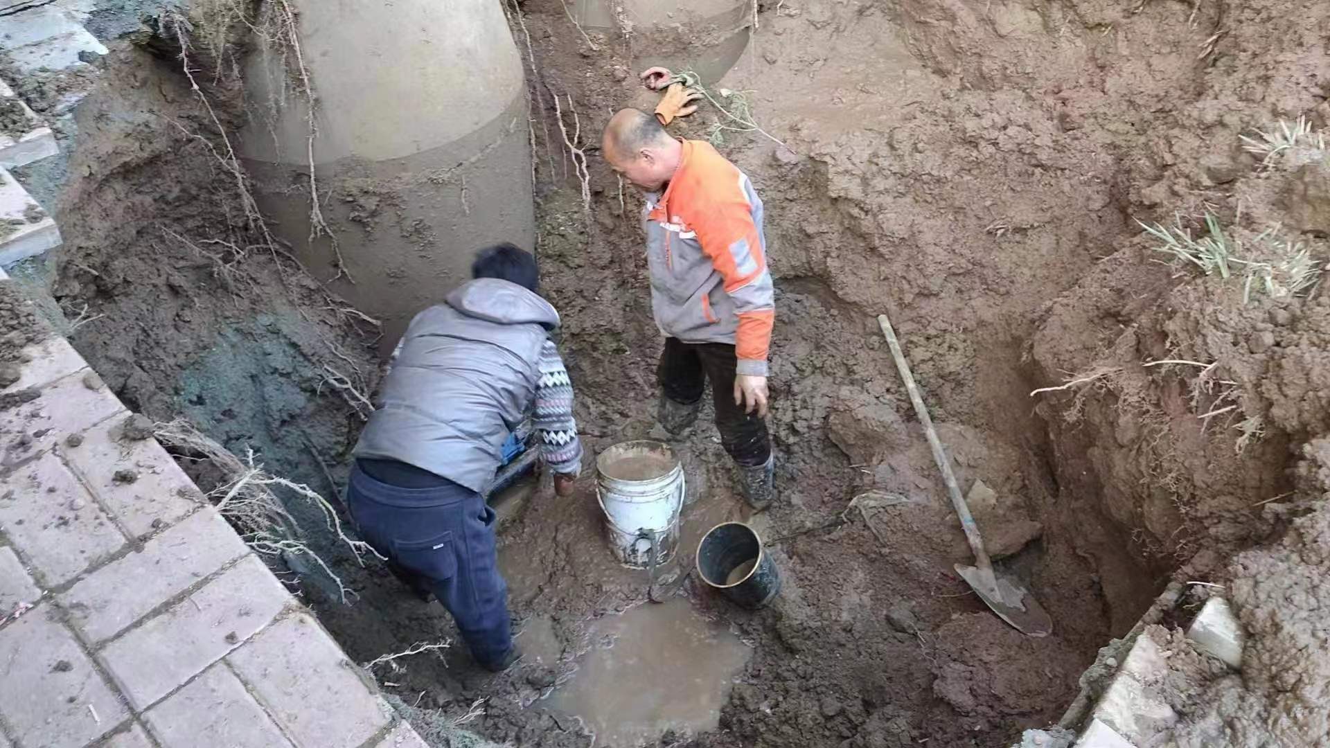 小区停水没人管找谁投诉,小区动不动停水可以找哪里投诉