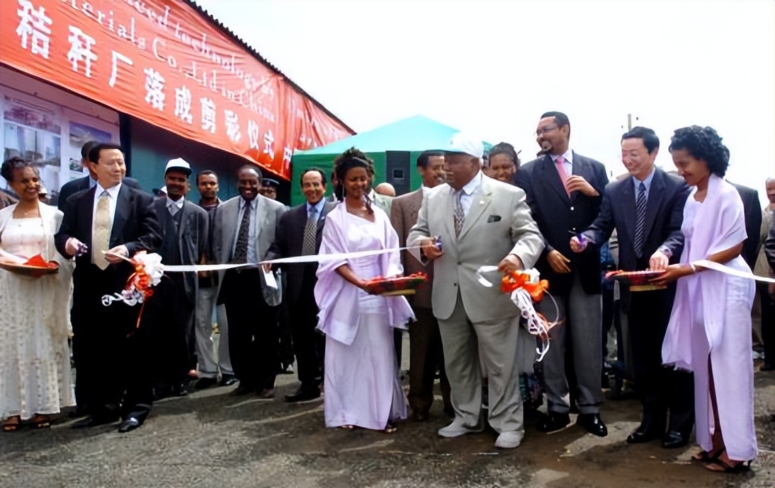 用秸秆做建筑物,利用秸秆建房