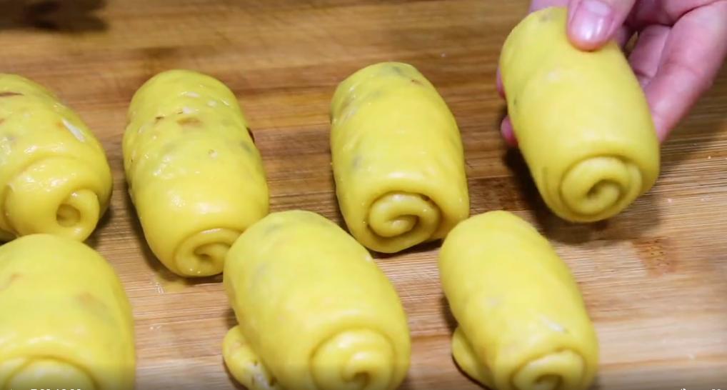 1斤面粉六个鸡蛋做面包,1碗面粉4个鸡蛋教你面包新做法