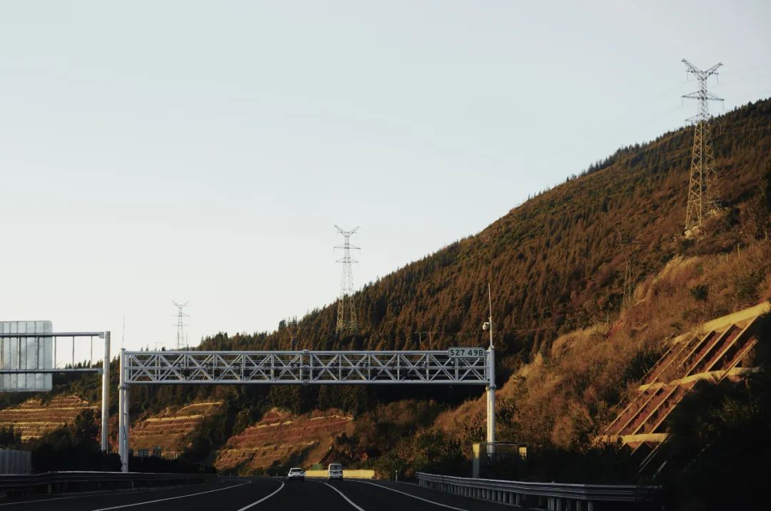 公司的旅游团建必须去吗,旅游团建机构有哪些好的