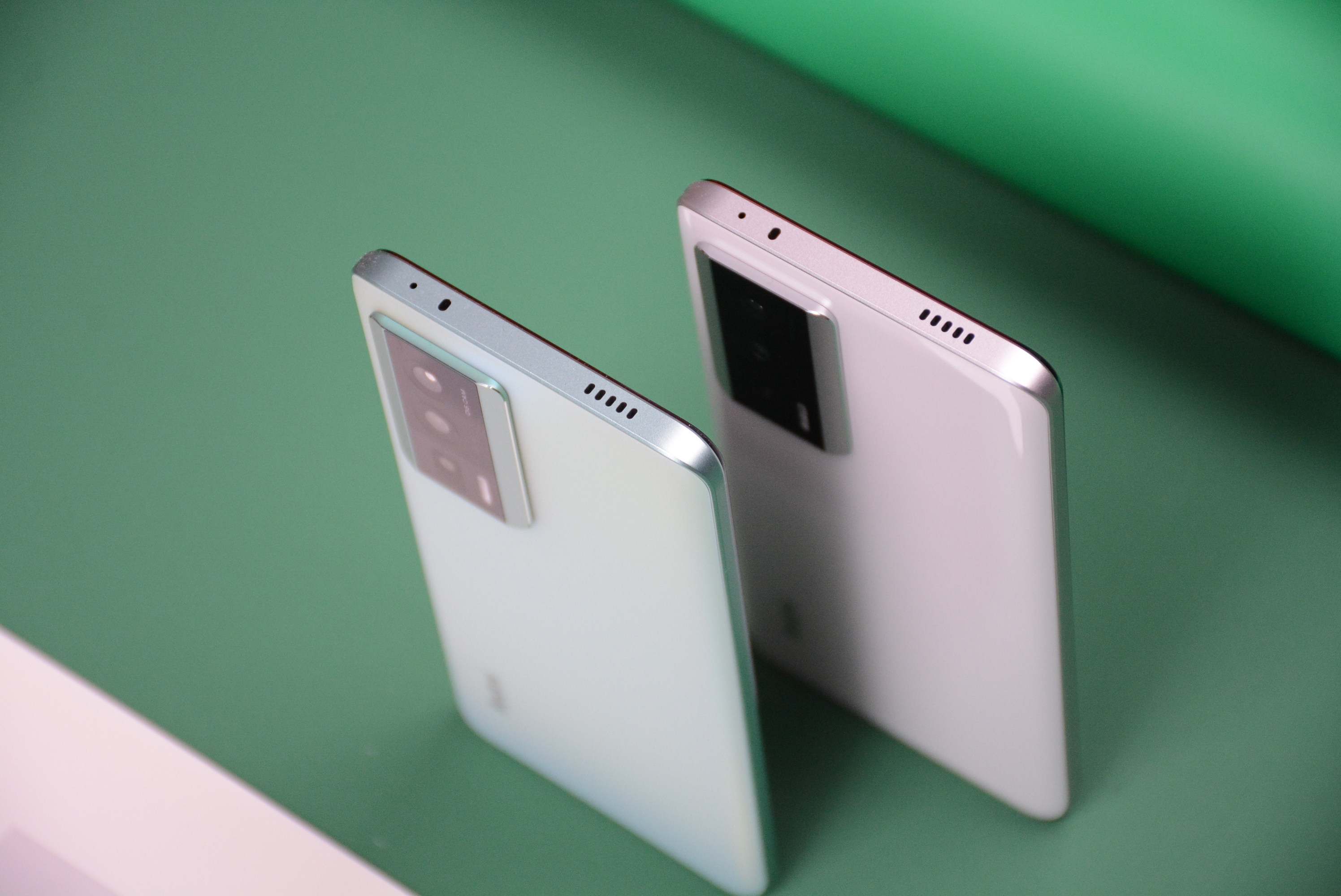 redmik60全系列搭载2k直屏,redmi全面超越荣耀