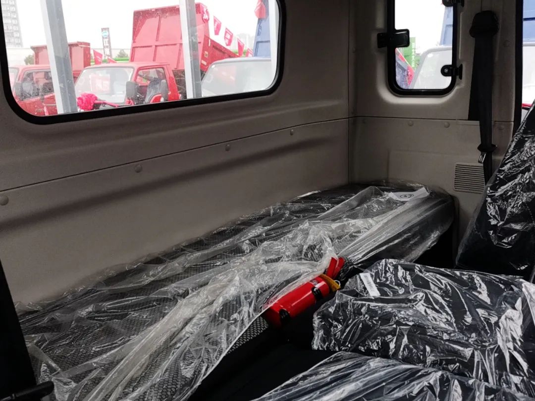 十堰龙信二手车市场雅阁,十堰龙信国际汽车城二手车直播