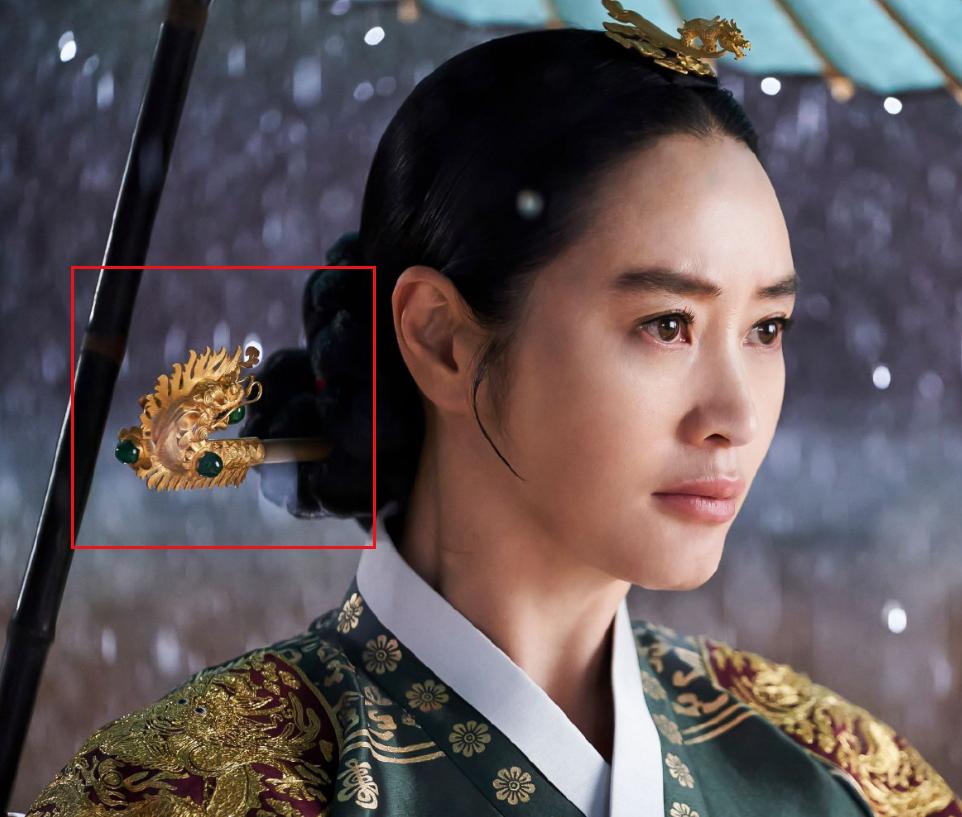 韩国古装剧抄袭凤冠,甄嬛传抄袭孝庄秘史