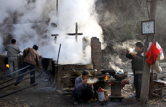 匪首获死刑后献出秘方，被改判当上政协委员，药物今成广西名片