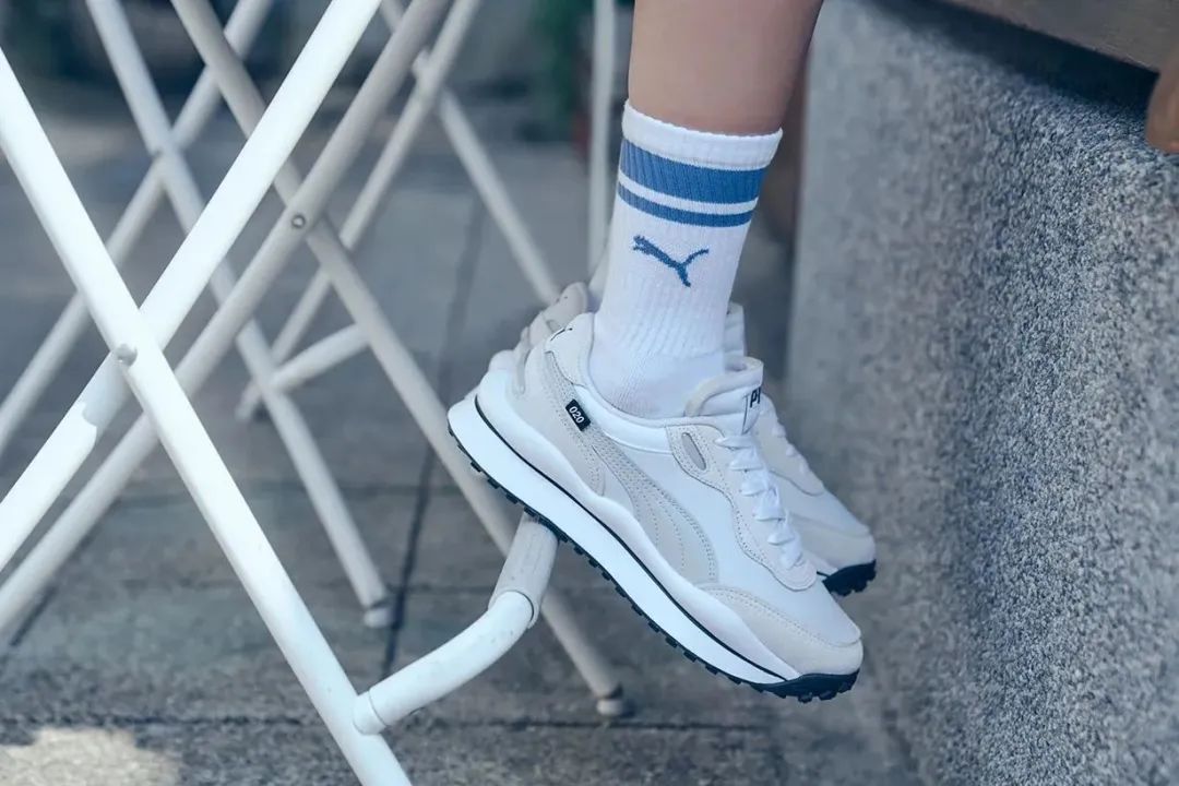 2022年爆款运动鞋100以下,春季新款运动鞋99四双