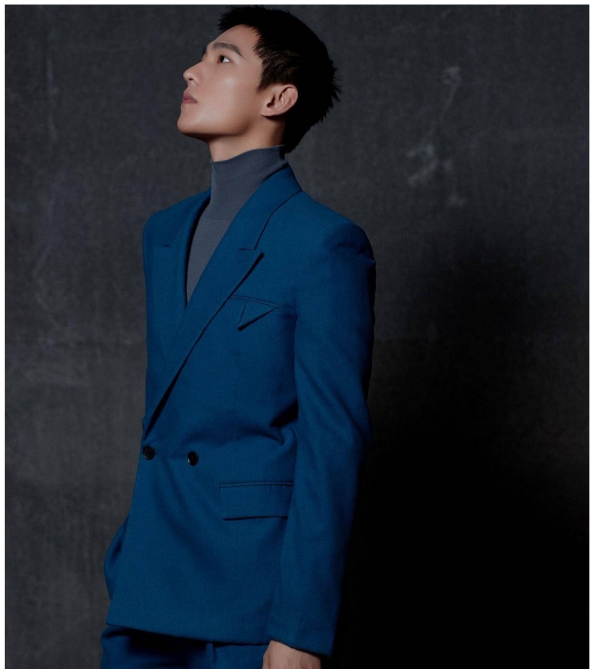 十位穿西装的男明星你最喜欢谁,穿西装很帅的一个男的