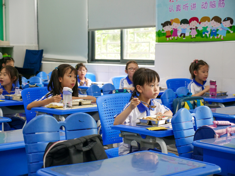 食堂自营成标配,多措并举推躺休:福田教育交出校内“民生工程”新答卷