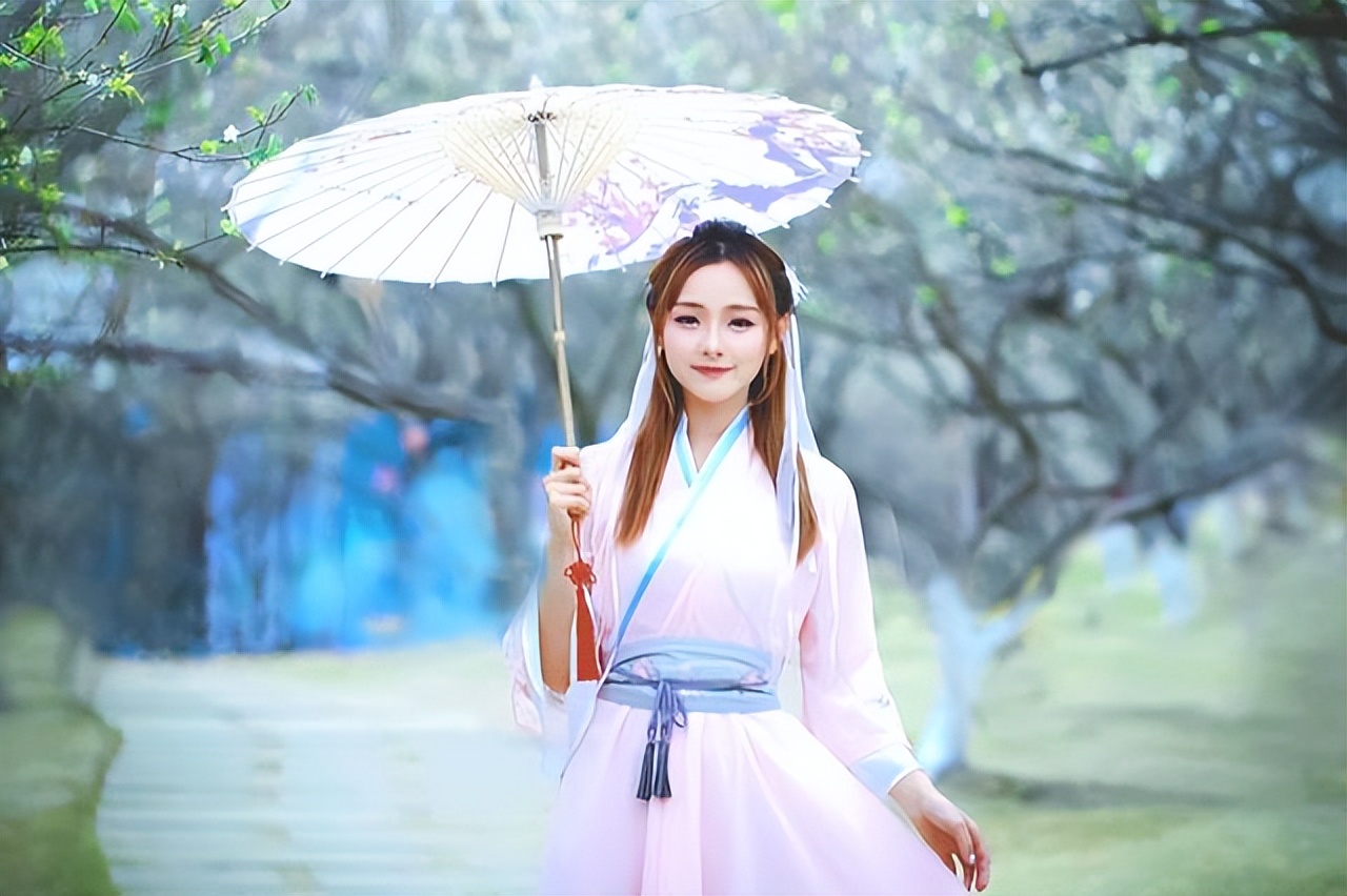 梅花被赞作千古第一花，更是诗人的恋人，是哪几方面最吸引古人？