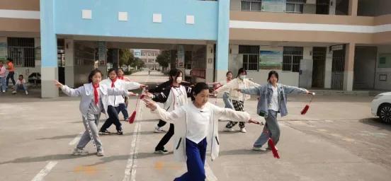 奔跑吧少年趣味大课间,奔跑吧少年小学生活动