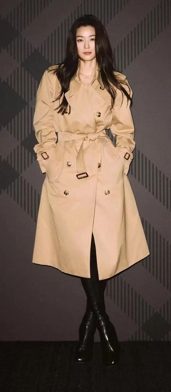 千颂伊现在多少岁了,38岁千颂伊近况