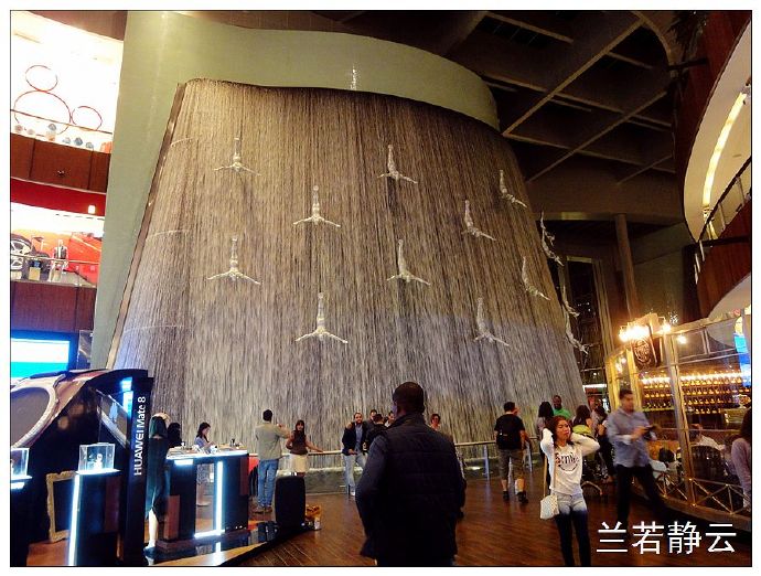 迪拜最豪华最大的商场,迪拜最大的购物中心视频